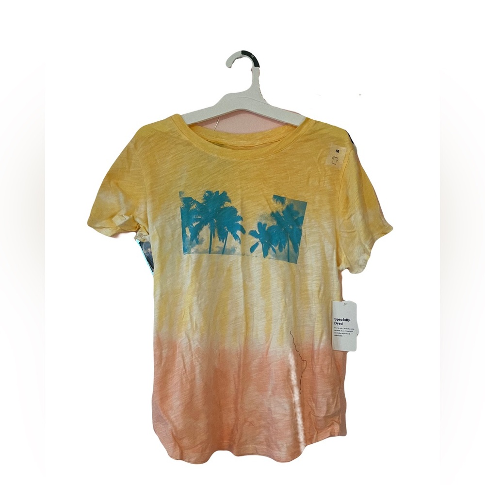 Palm Tree Graphic Tee NEVER WORN